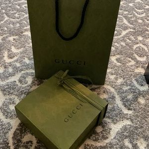 Gucci box and shopping bag !!